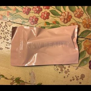KKW BEAUTY Crème Contour Medium II